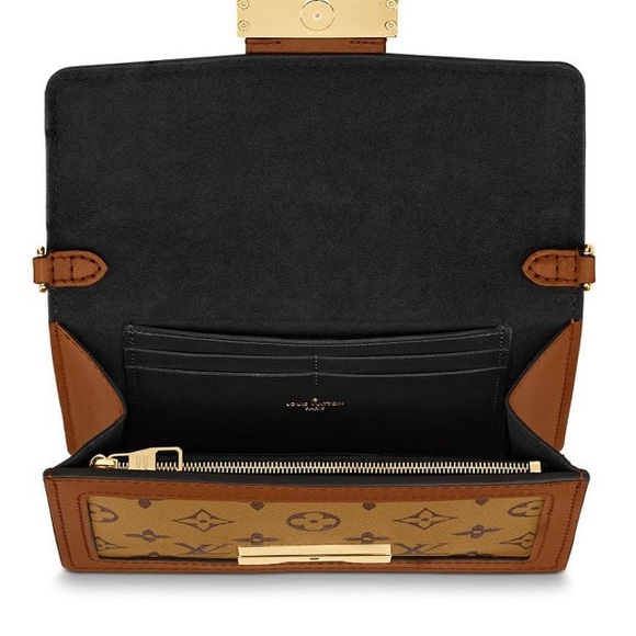 🔥LOUIS VUITTON🔥/Monogram  Canvas Dauphine Bumbag Bag/Gently Used/Box included - Picture 9 of 16